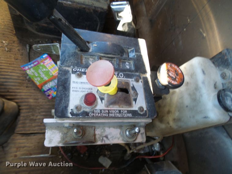 image for item DG2122 1990 Ford LT9000 dump truck