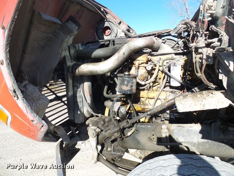 image for item DG2122 1990 Ford LT9000 dump truck