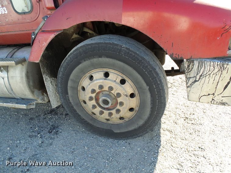 image for item DG2123 1993 International 9200  dump truck