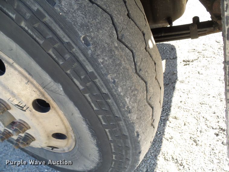 image for item DG2123 1993 International 9200  dump truck