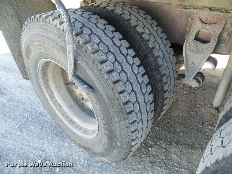 image for item DG2123 1993 International 9200  dump truck