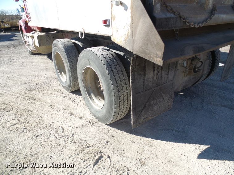 image for item DG2123 1993 International 9200  dump truck