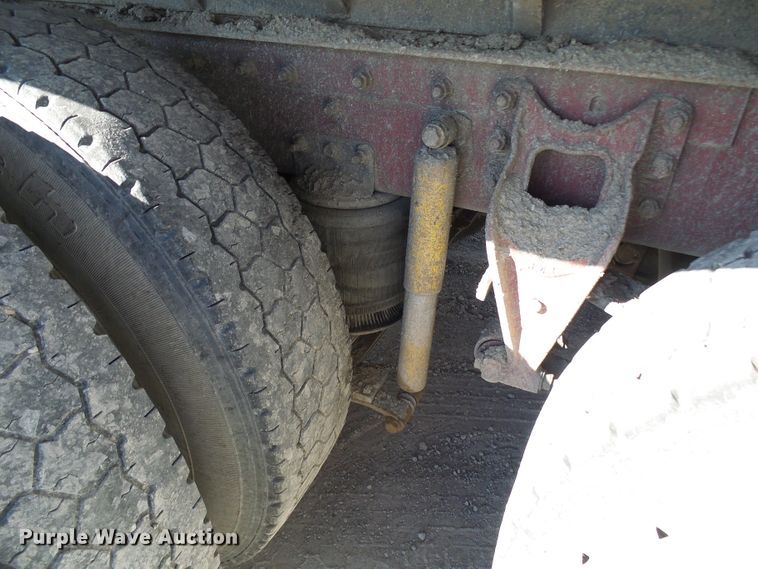 image for item DG2123 1993 International 9200  dump truck