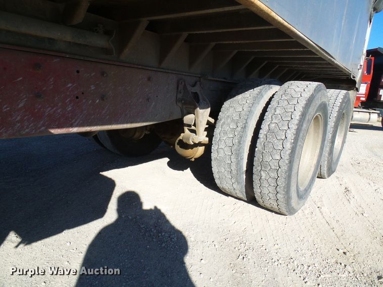 image for item DG2123 1993 International 9200  dump truck