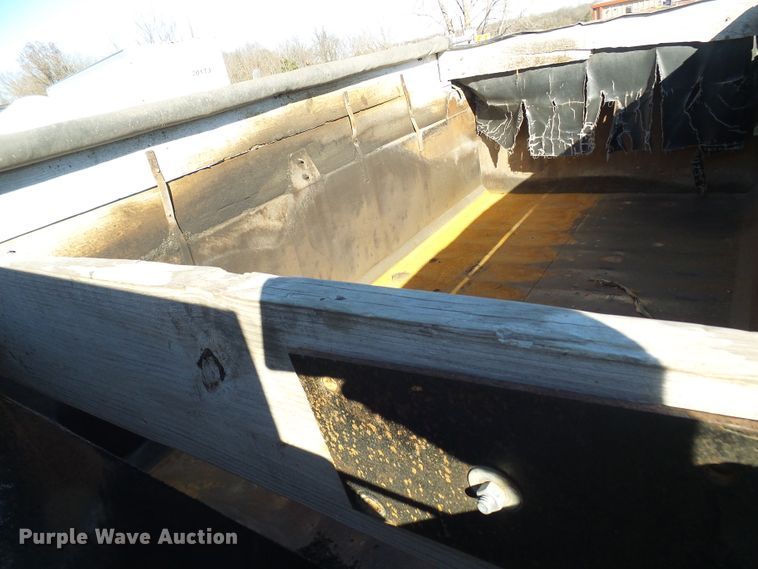 image for item DG2123 1993 International 9200  dump truck