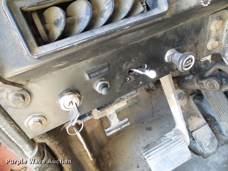 image for item DG2123 1993 International 9200  dump truck