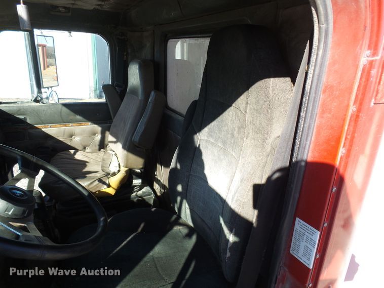 image for item DG2123 1993 International 9200  dump truck