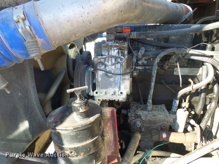 image for item DG2123 1993 International 9200  dump truck