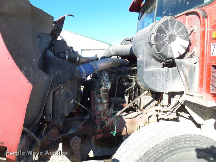 image for item DG2123 1993 International 9200  dump truck