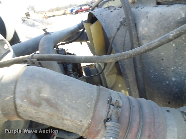 image for item DG2123 1993 International 9200  dump truck