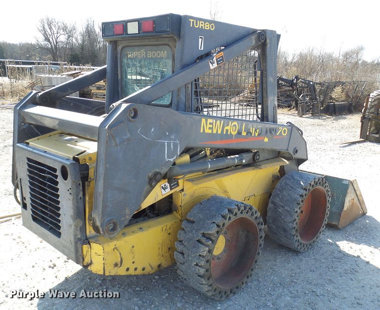 image for item DG2125 2000 New Holland LS170  skid steer loader