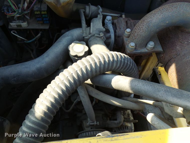 image for item DG2125 2000 New Holland LS170  skid steer loader