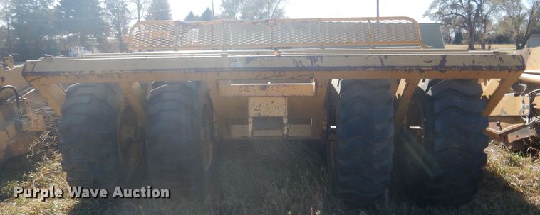 image for item DG4644 1999 Reynolds 17C  scraper