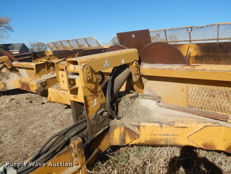 image for item DG4644 1999 Reynolds 17C  scraper