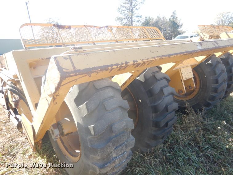 image for item DG4644 1999 Reynolds 17C  scraper