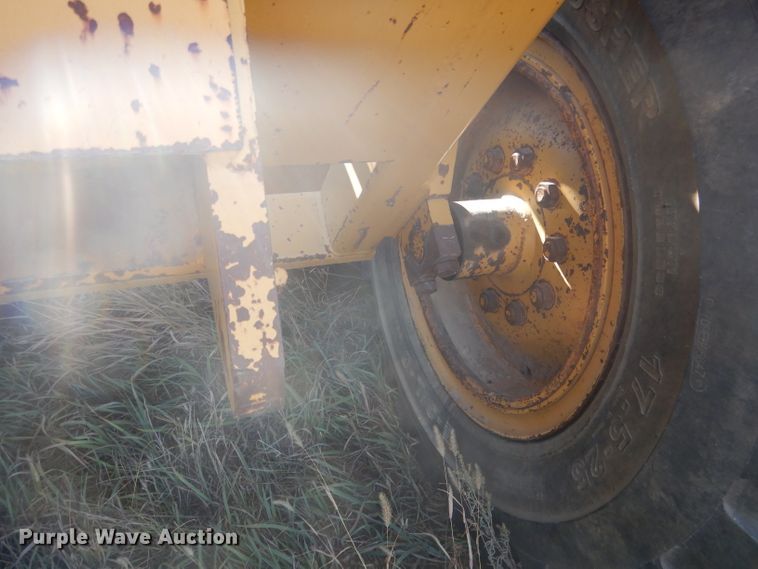 image for item DG4644 1999 Reynolds 17C  scraper