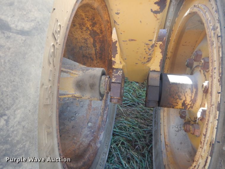 image for item DG4644 1999 Reynolds 17C  scraper