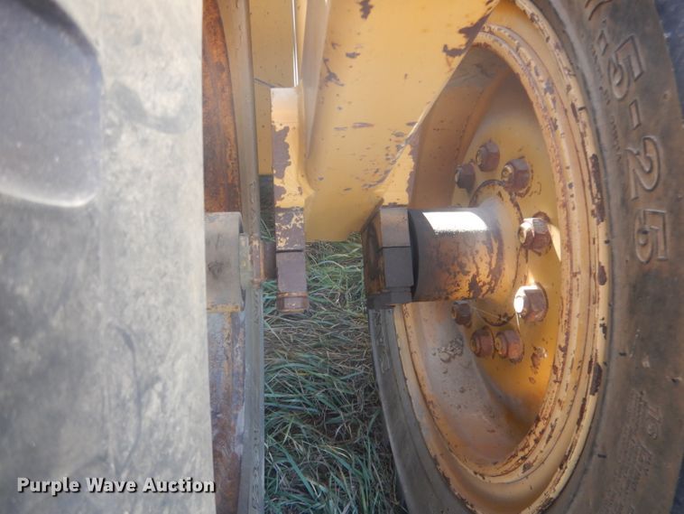 image for item DG4644 1999 Reynolds 17C  scraper