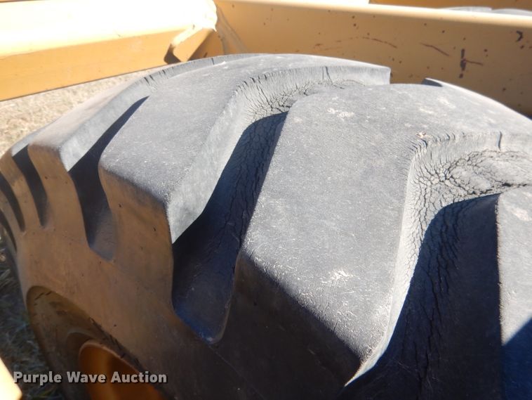 image for item DG4644 1999 Reynolds 17C  scraper