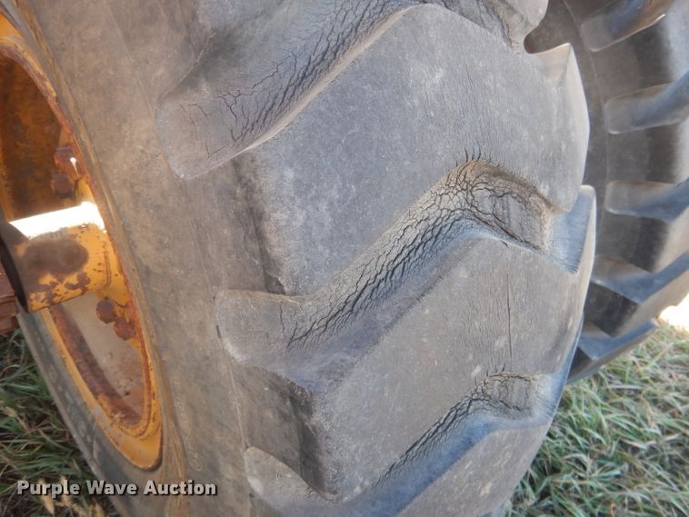 image for item DG4644 1999 Reynolds 17C  scraper