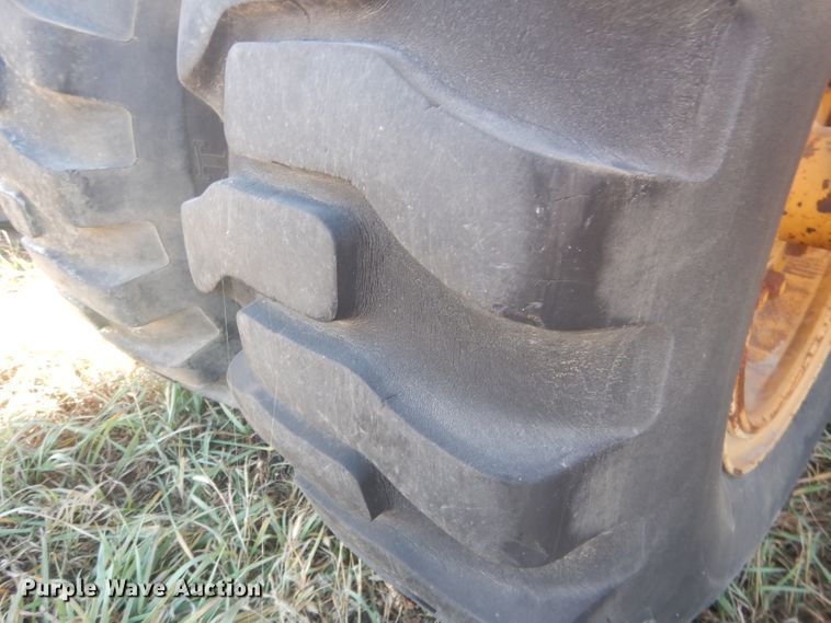 image for item DG4644 1999 Reynolds 17C  scraper