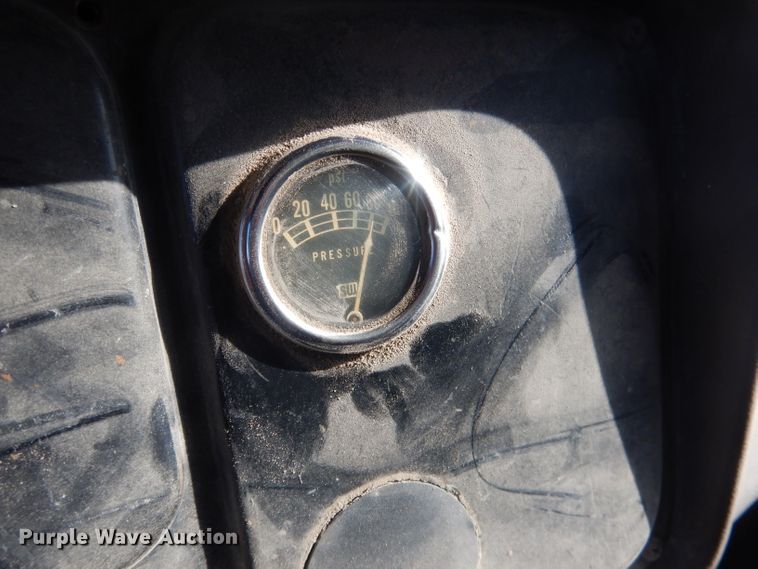 image for item DG4656 1981 International F2574  dump truck