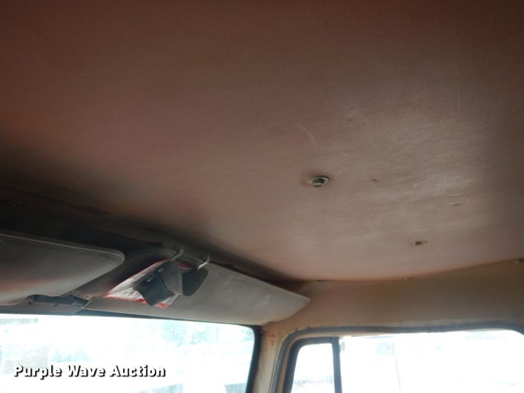 image for item DG4656 1981 International F2574  dump truck