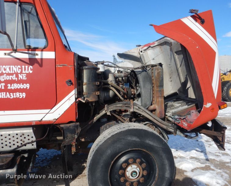image for item DG4656 1981 International F2574  dump truck