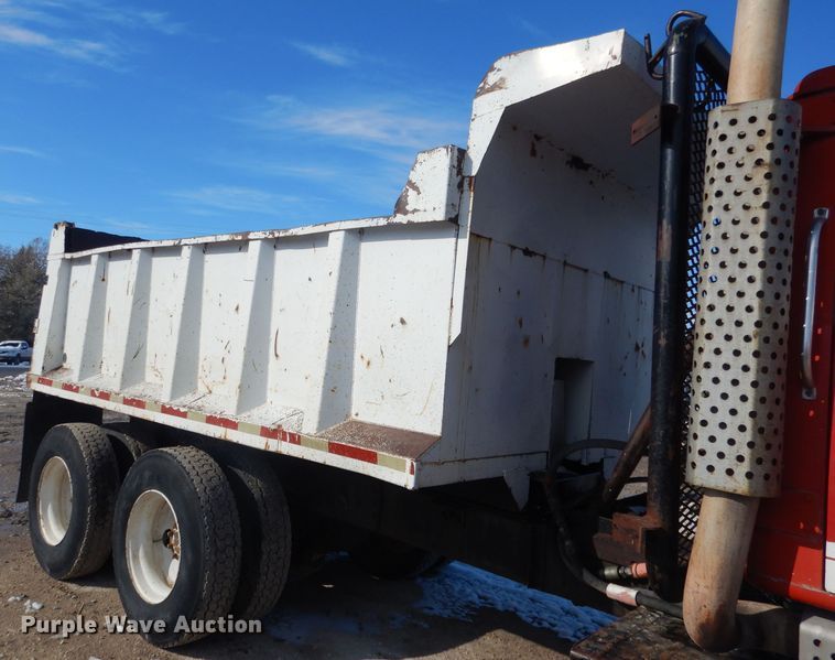 image for item DG4656 1981 International F2574  dump truck