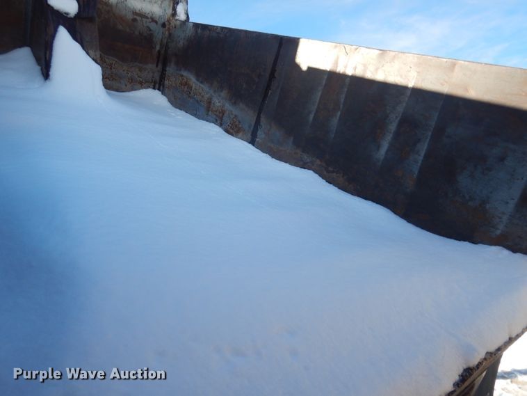 image for item DG4656 1981 International F2574  dump truck