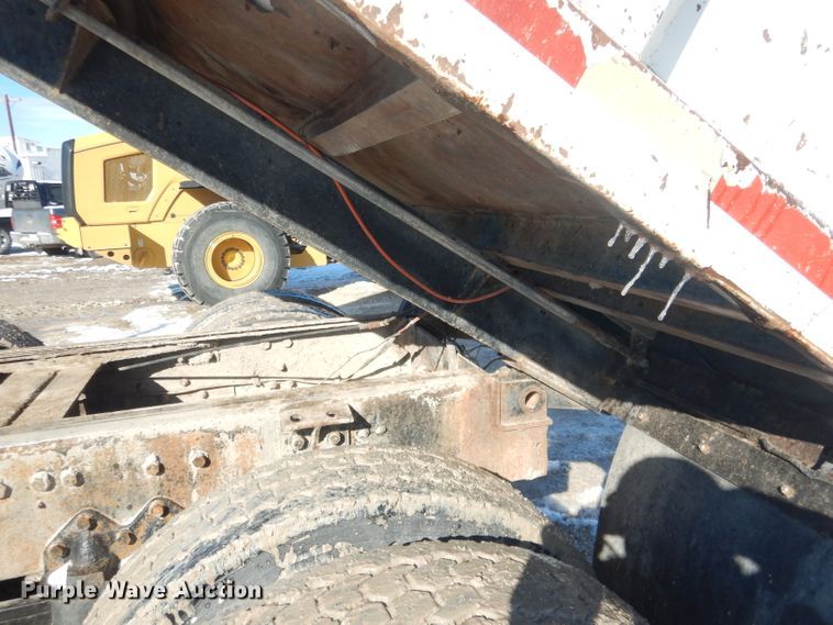 image for item DG4656 1981 International F2574  dump truck