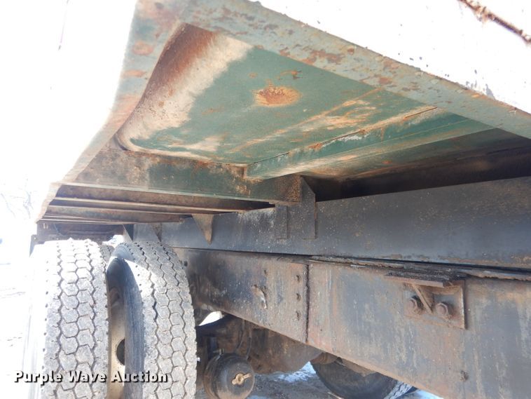 image for item DG4656 1981 International F2574  dump truck