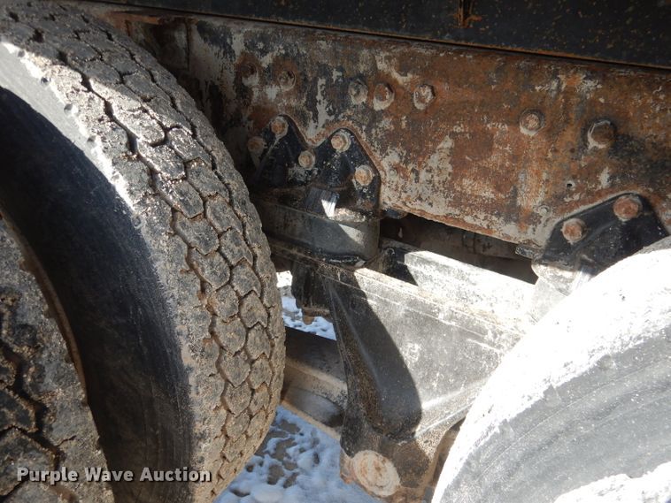 image for item DG4656 1981 International F2574  dump truck