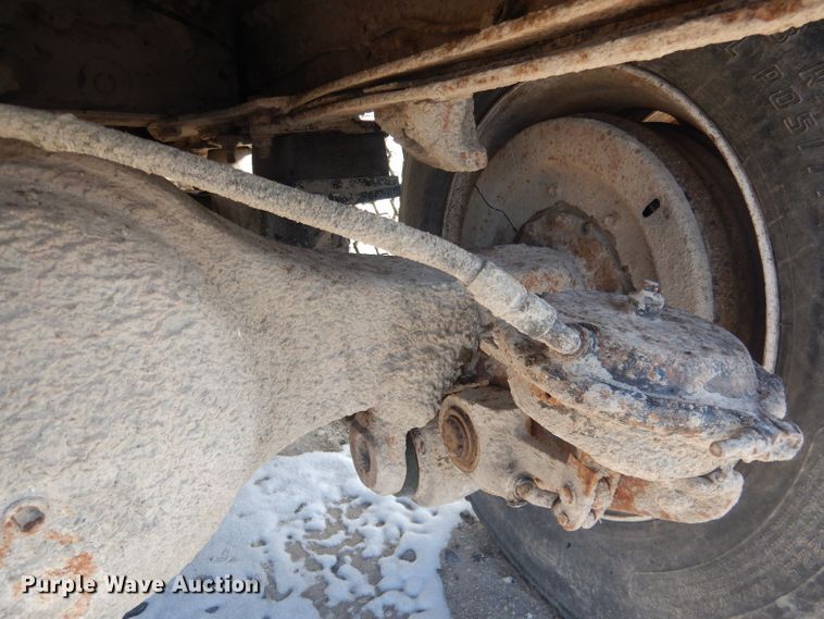 image for item DG4656 1981 International F2574  dump truck