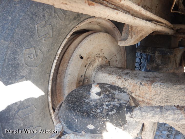 image for item DG4656 1981 International F2574  dump truck