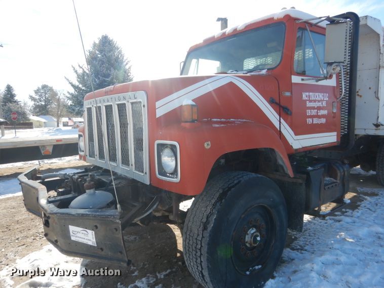 image for item DG4656 1981 International F2574  dump truck