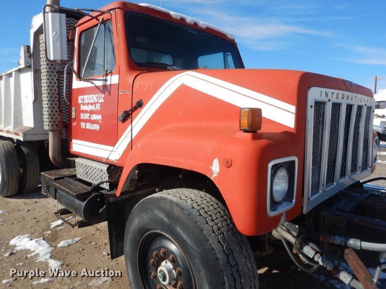 image for item DG4656 1981 International F2574  dump truck