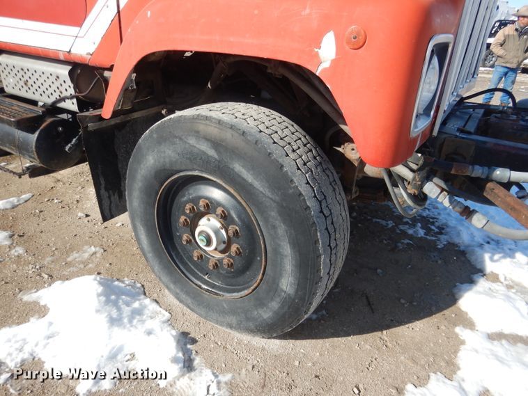 image for item DG4656 1981 International F2574  dump truck