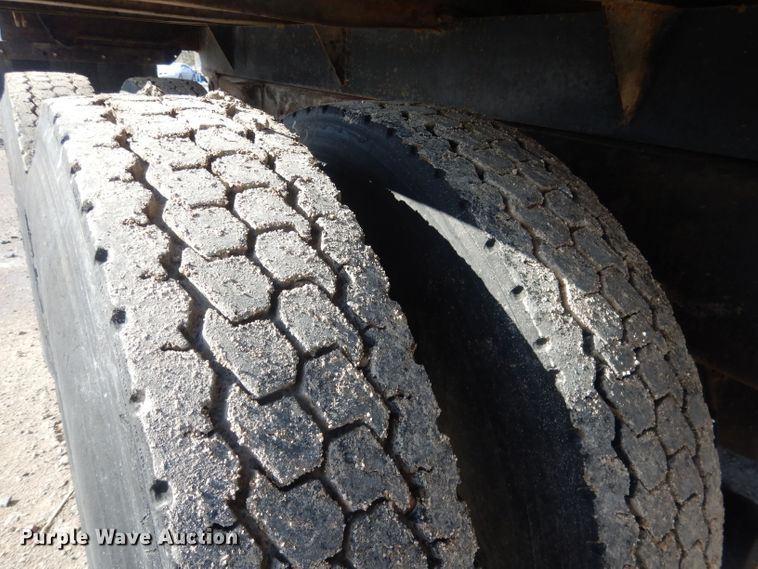 image for item DG4656 1981 International F2574  dump truck