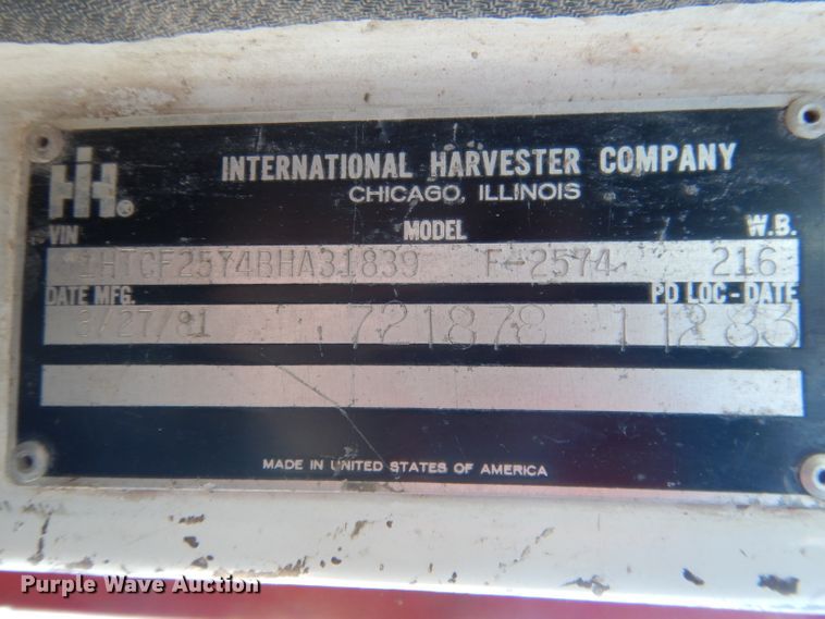 image for item DG4656 1981 International F2574  dump truck