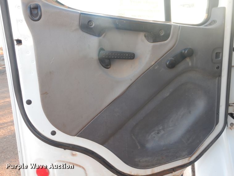 image for item DG8381 2008 Freightliner Business Class M2  winch truck