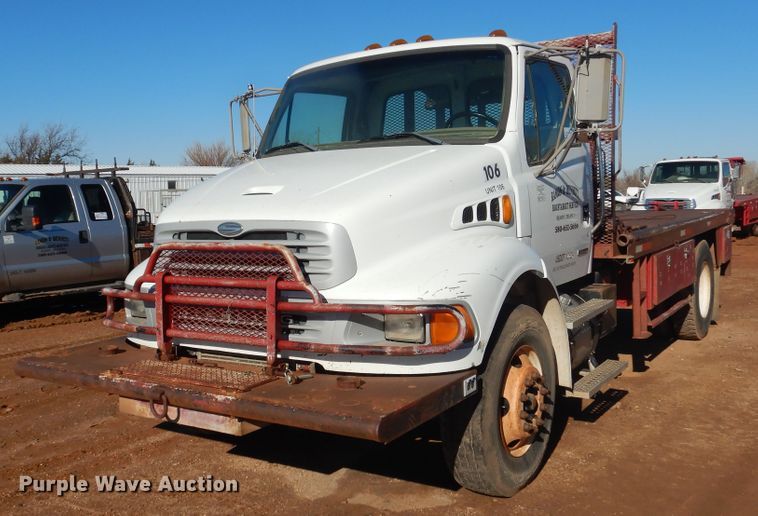 image for item DG8382 2007 Sterling Acterra  winch truck