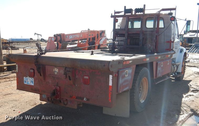 image for item DG8382 2007 Sterling Acterra  winch truck