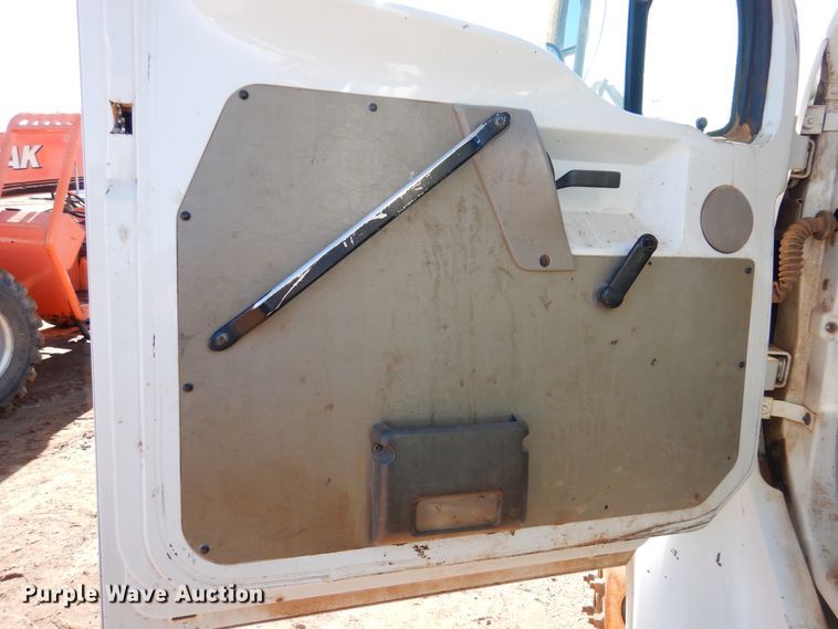 image for item DG8382 2007 Sterling Acterra  winch truck