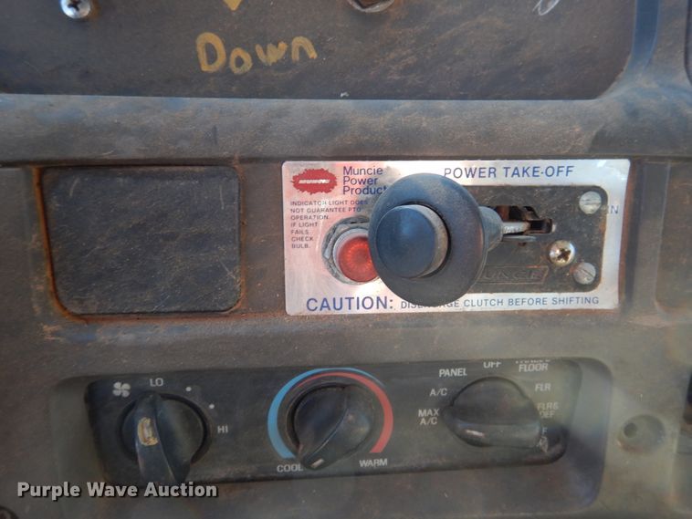 image for item DG8382 2007 Sterling Acterra  winch truck