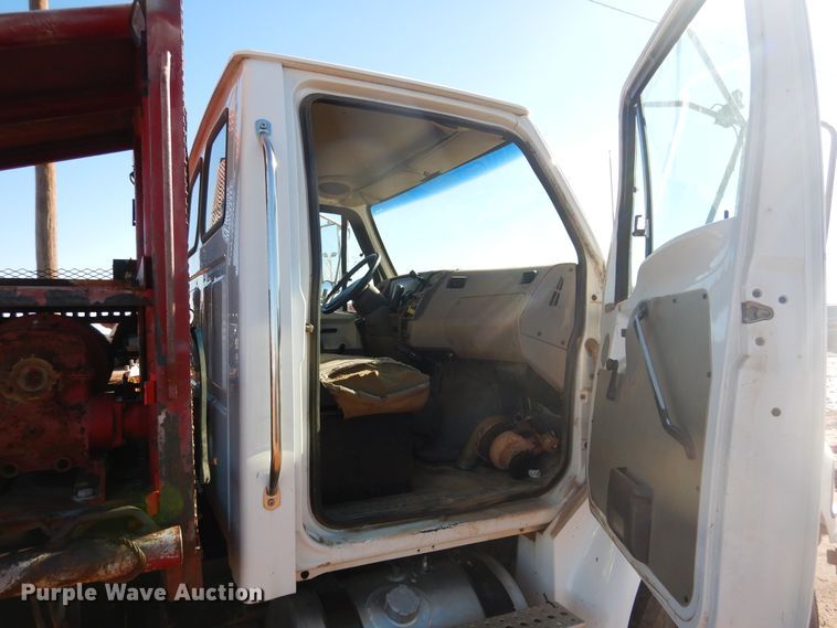 image for item DG8382 2007 Sterling Acterra  winch truck