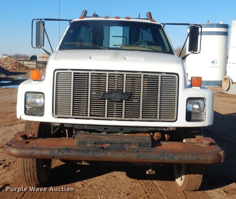 image for item DG8387 1995 Chevrolet Kodiak  winch truck