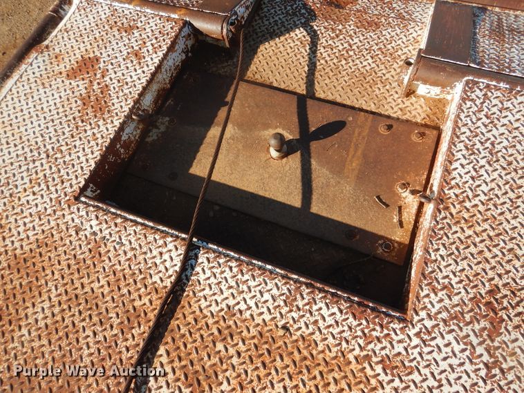 image for item DG8387 1995 Chevrolet Kodiak  winch truck