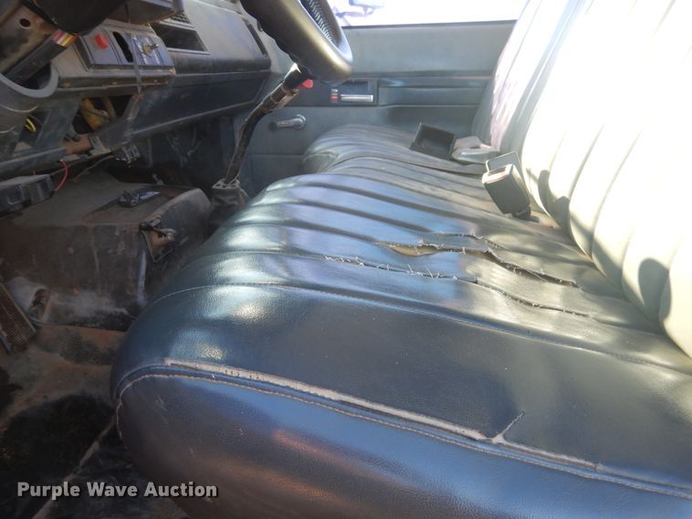 image for item DG8387 1995 Chevrolet Kodiak  winch truck