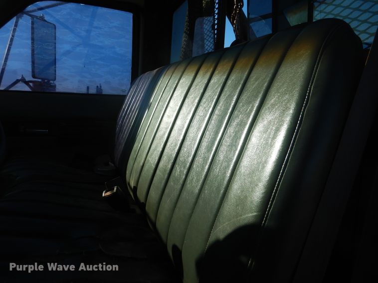 image for item DG8387 1995 Chevrolet Kodiak  winch truck